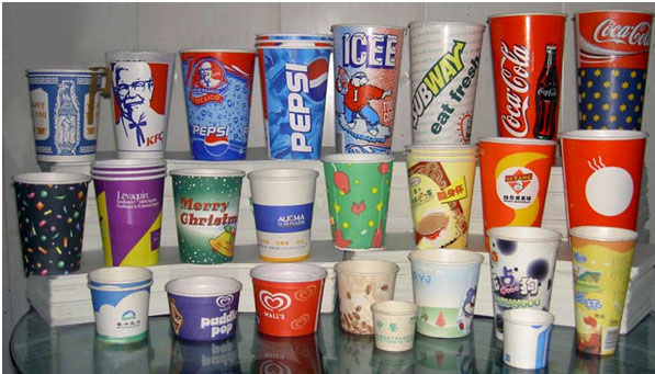 different paper cups 
